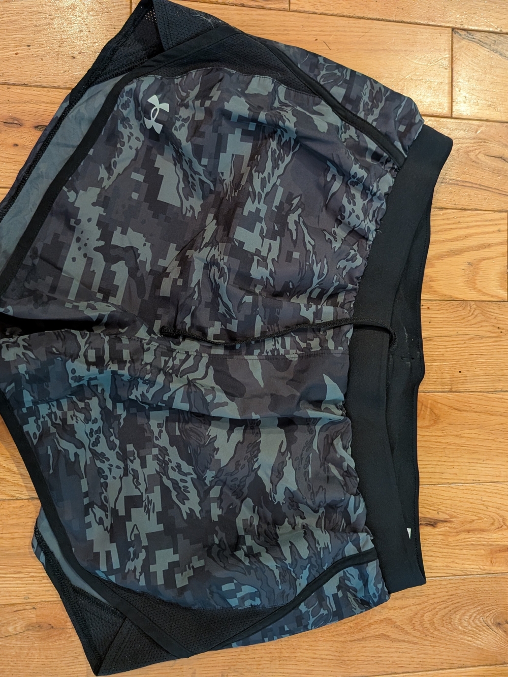 Under Armour Women's Black & Gray Camo Training Shorts